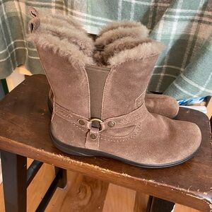 Abeo leather shearling lined short winter harness boots size 8
